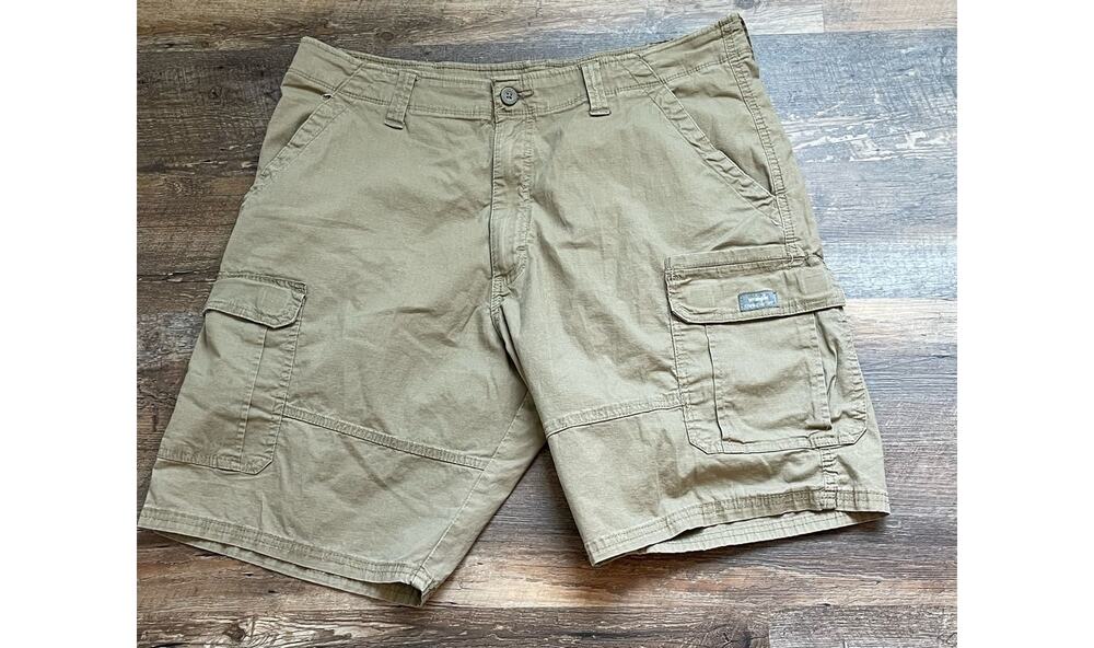 Wrangler men's relaxed fit brown cargo shorts Sz 38